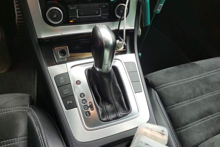 Used Volkswagen CC 2011 1.8TSI Luxury Model Gear Lever