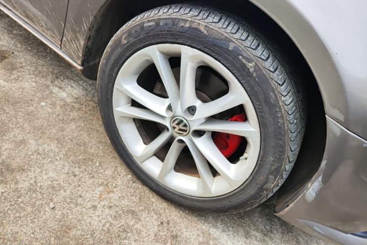 Used Volkswagen CC 2011 2.0 TSI Ultimate Edition Right Front Wheel Hub