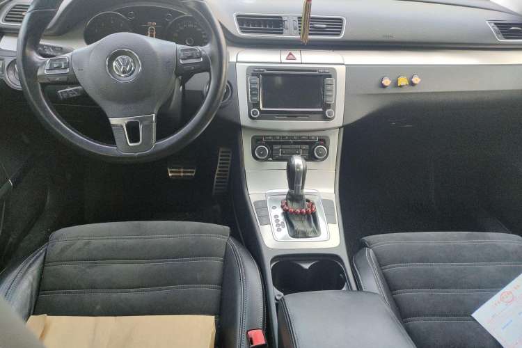 Used Volkswagen CC 2011 2.0 TSI Ultimate Edition Center Console