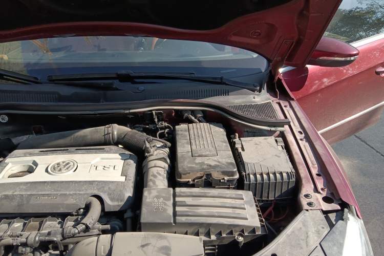 Used Volkswagen CC 2011 2.0 TSI Ultimate Edition Engine Bay Left