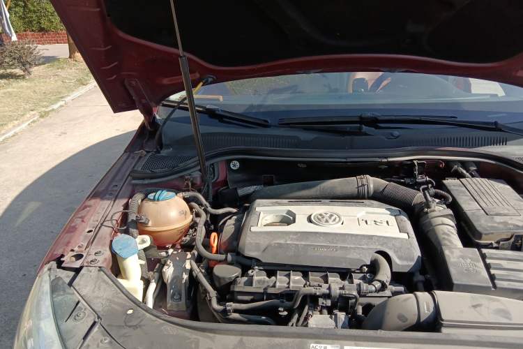 Used Volkswagen CC 2011 2.0 TSI Ultimate Edition Engine Bay Right