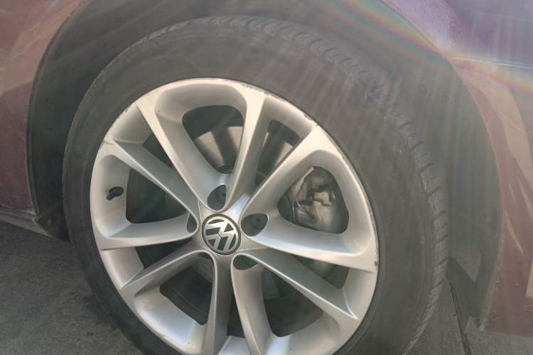 Used Volkswagen CC 2011 2.0 TSI Ultimate Edition Right Front Wheel Hub