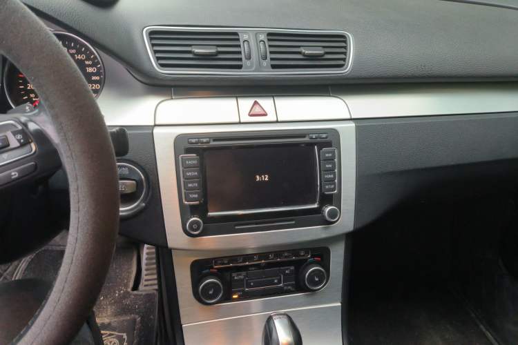 Used Volkswagen CC 2011 1.8TSI Luxury Model Audio And AC Panel