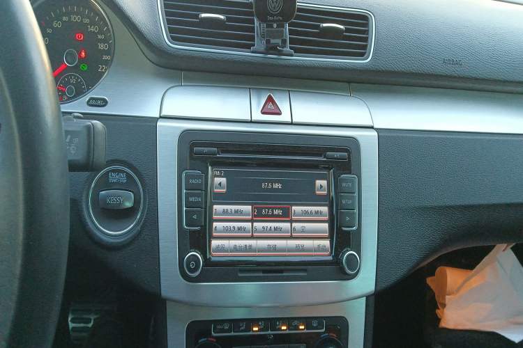 Used Volkswagen CC 2011 2.0 TSI Luxury Edition Audio And AC Panel
