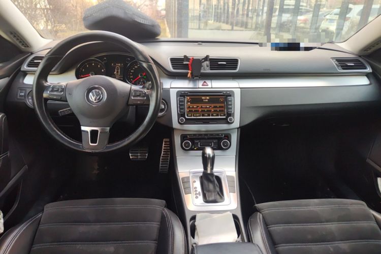 Used Volkswagen CC 2011 1.8TSI Luxury Model Center Console