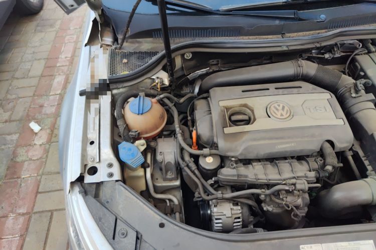Used Volkswagen CC 2011 1.8TSI Luxury Model Engine Bay Right