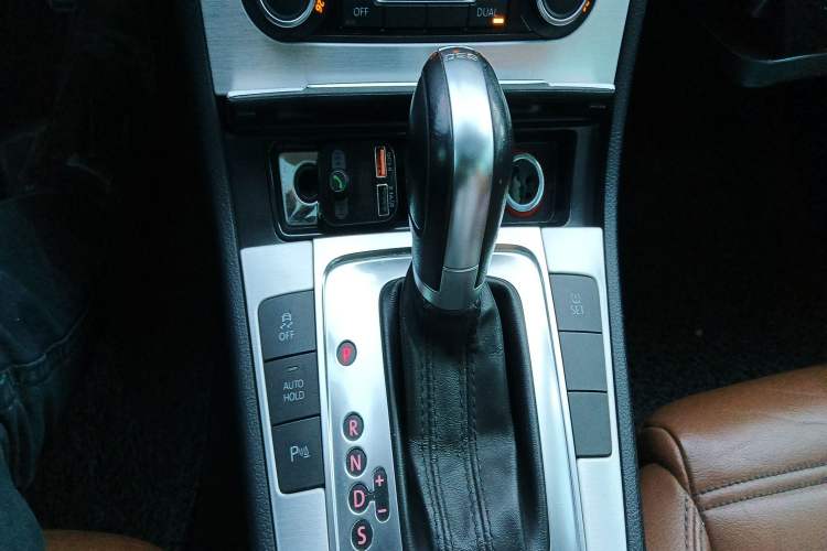 Used Volkswagen CC 2011 2.0 TSI Luxury Edition Gear Lever