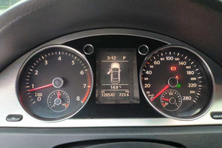Used Volkswagen CC 2011 1.8TSI Luxury Model Instrument Cluster