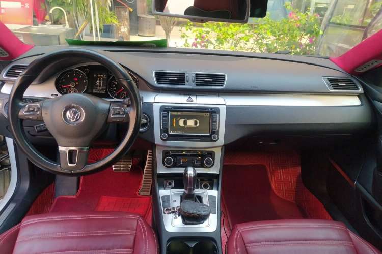 Used Volkswagen CC 2011 2.0 TSI Ultimate Edition Center Console