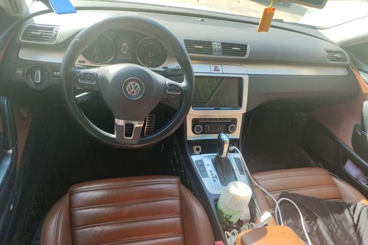 Used Volkswagen CC 2011 1.8TSI Luxury Model Center Console