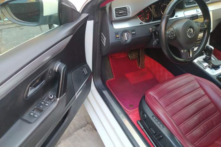 Used Volkswagen CC 2011 2.0 TSI Ultimate Edition Driver Seat