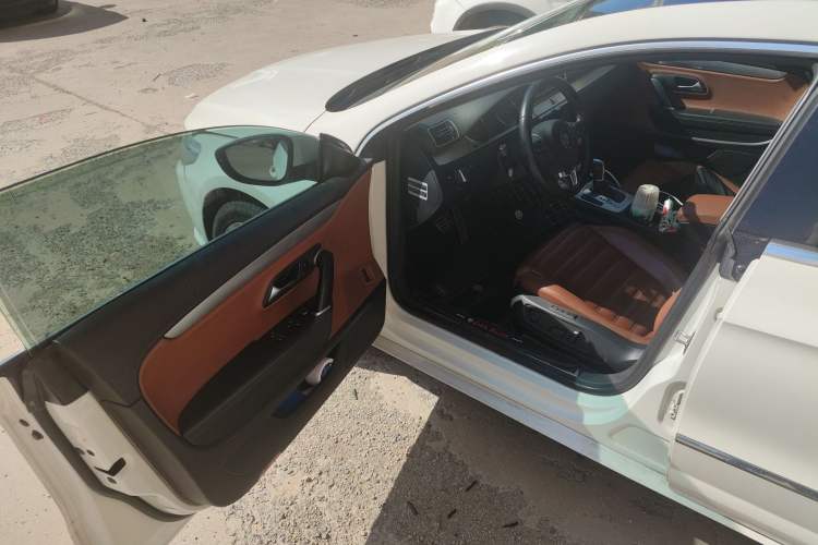 Used Volkswagen CC 2011 1.8TSI Luxury Model Driver Seat