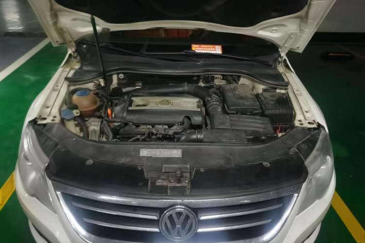 Used Volkswagen CC 2011 1.8 TSI Prestige Model Engine Bay