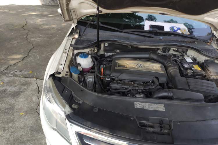 Used Volkswagen CC 2011 1.8TSI Luxury Model Engine Bay Right