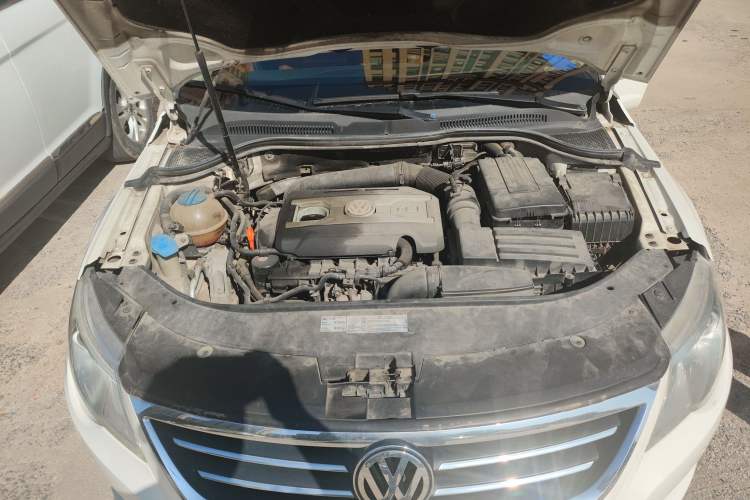 Used Volkswagen CC 2011 1.8TSI Luxury Model Engine Bay