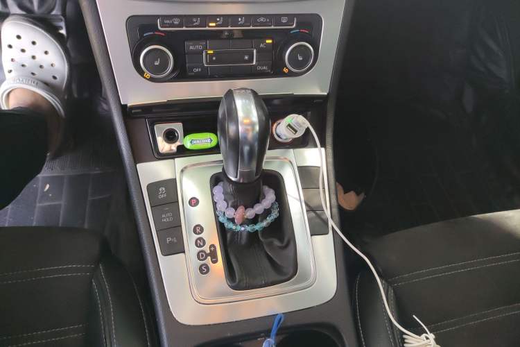 Used Volkswagen CC 2011 1.8TSI Luxury Model Gear Lever