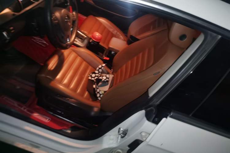 Used Volkswagen CC 2011 1.8 TSI Prestige Model Left Front Seat