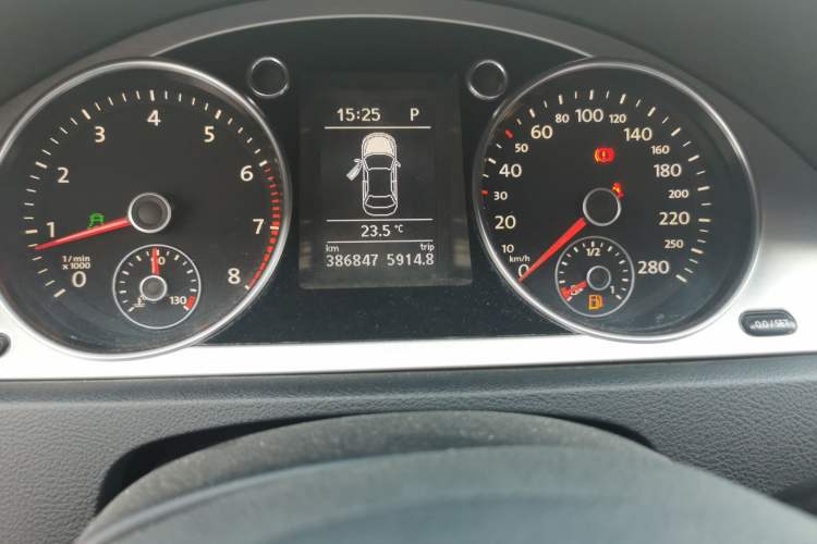 Used Volkswagen CC 2011 2.0 TSI Ultimate Edition Odometer Close Up