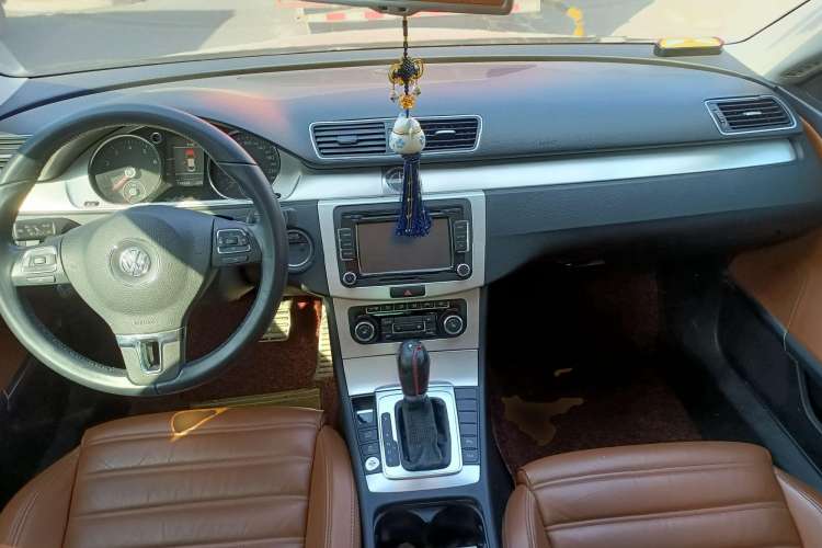 Used Volkswagen CC 2012 1.8TSI Luxury Model Center Console