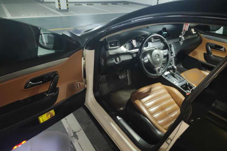 Used Volkswagen CC 2012 2.0 TSI Luxury Model Driver Seat