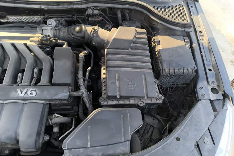 Used Volkswagen CC 2012 3.6 FSI R-Line Engine Bay Left