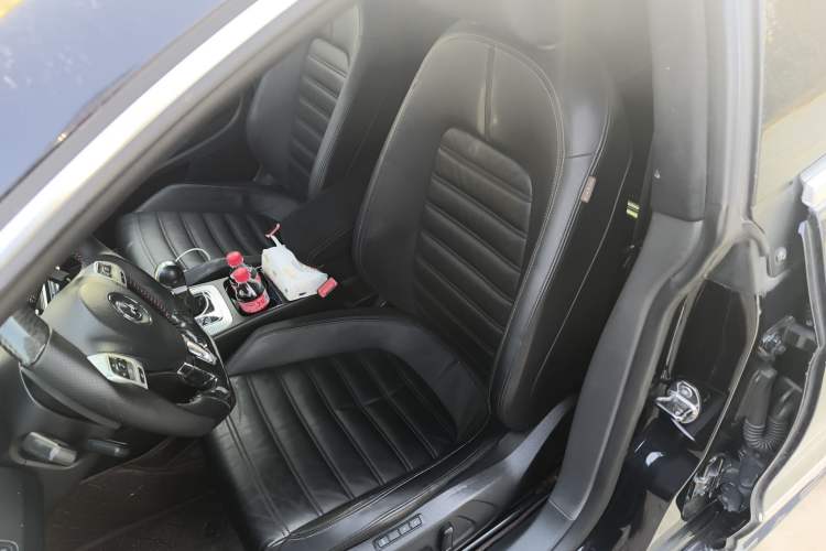 Used Volkswagen CC 2012 3.6 FSI R-Line Left Front Seat