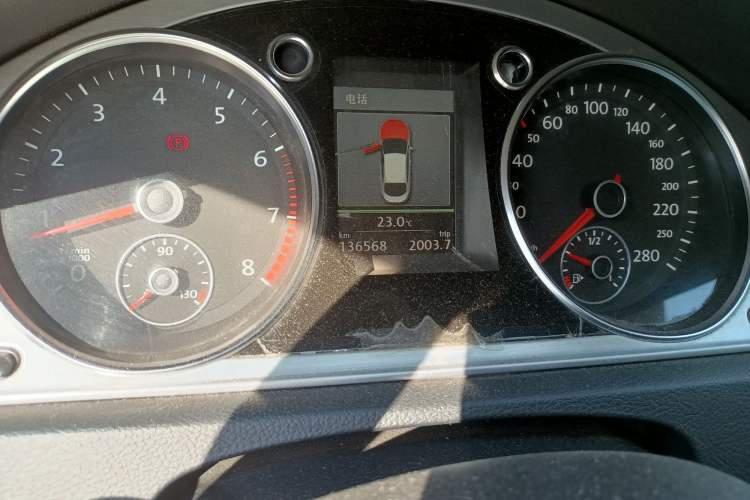 Used Volkswagen CC 2012 1.8TSI Luxury Model Odometer Close Up