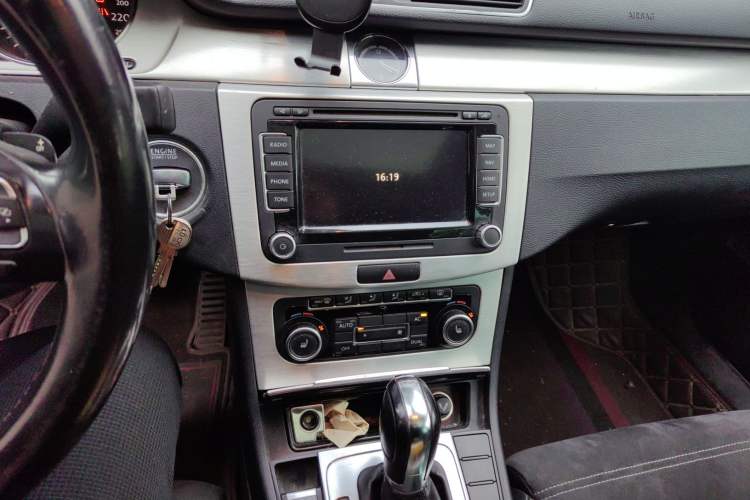 Used Volkswagen CC 2012 2.0 TSI Prestige Edition Audio And AC Panel