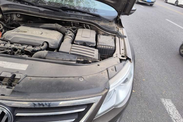 Used Volkswagen CC 2012 1.8TSI Luxury Model Engine Bay Left