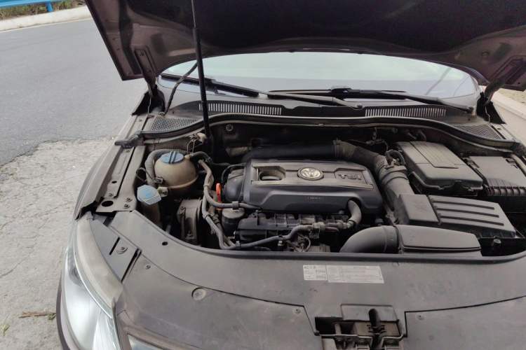 Used Volkswagen CC 2012 2.0 TSI Prestige Edition Engine Bay Right