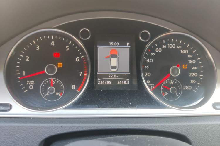 Used Volkswagen CC 2012 2.0 TSI Luxury Model Odometer Close Up