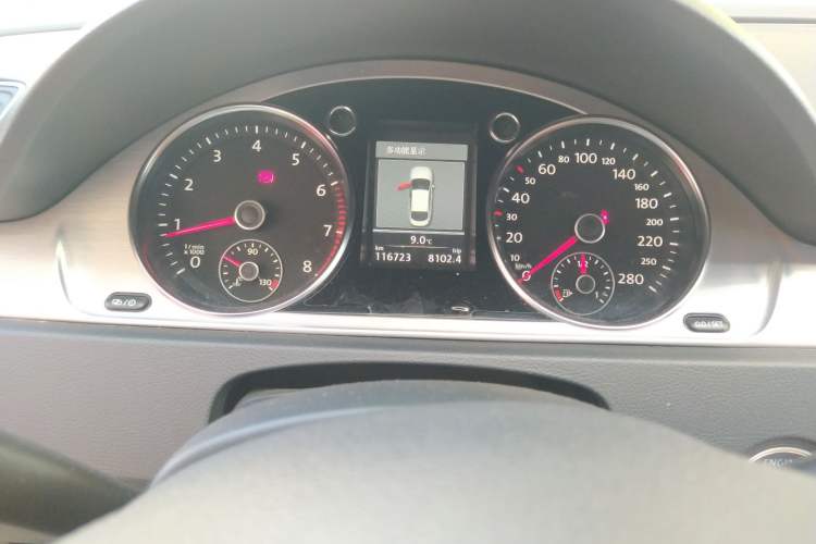 Used Volkswagen CC 2012 2.0 TSI Luxury Model Odometer Close Up