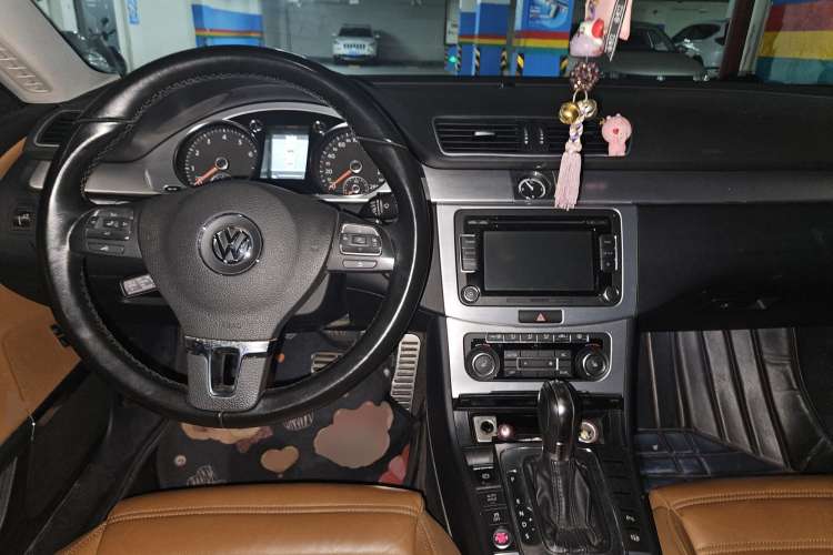 Used Volkswagen CC 2012 1.8TSI Luxury Model Center Console