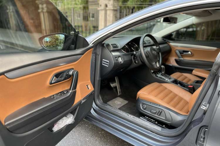 Used Volkswagen CC 2012 1.8TSI Luxury Model Driver Seat