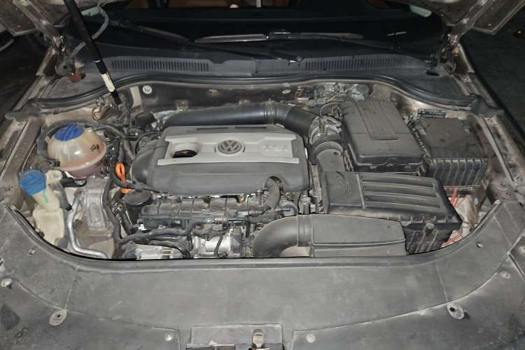 Used Volkswagen CC 2012 1.8TSI Luxury Model Engine Bay
