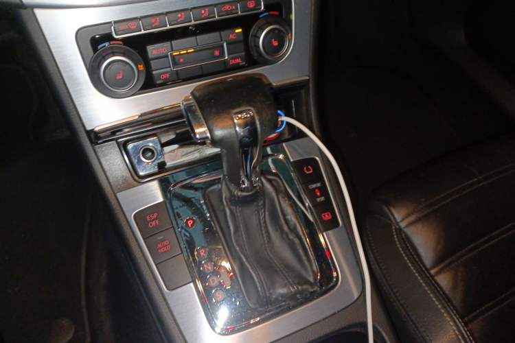 Used Volkswagen CC 2012 3.6 FSI R-Line Gear Lever