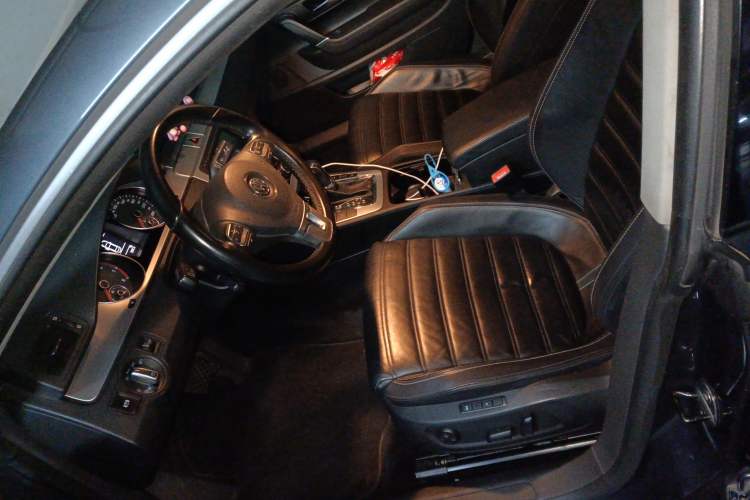 Used Volkswagen CC 2012 3.6 FSI R-Line Left Front Seat