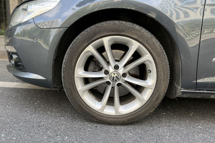 Used Volkswagen CC 2012 1.8TSI Luxury Model Left Front Wheel Hub