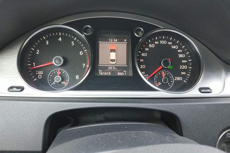 Used Volkswagen CC 2012 2.0 TSI Luxury Model Odometer Close Up