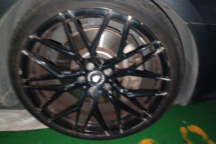 Used Volkswagen CC 2012 3.6 FSI R-Line Right Front Wheel Hub