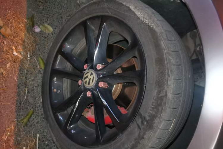 Used Volkswagen CC 2012 2.0 TSI Ultimate Edition Right Front Wheel Hub
