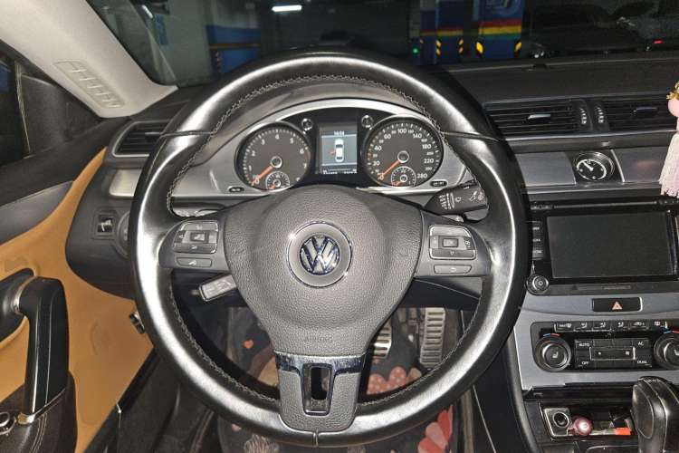 Used Volkswagen CC 2012 1.8TSI Luxury Model Steering Wheel