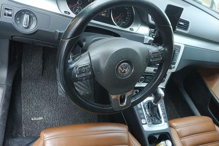 Used Volkswagen CC 2012 2.0 TSI Luxury Model Steering Wheel