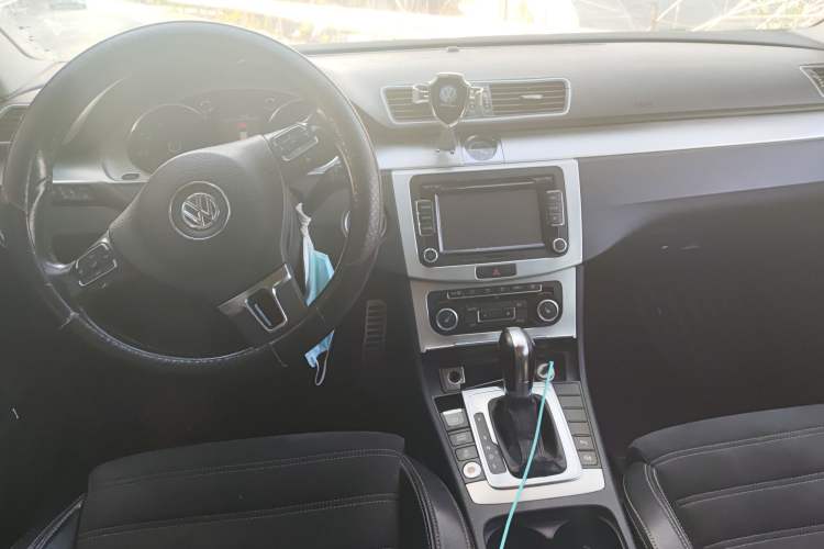 Used Volkswagen CC 2012 1.8TSI Luxury Model Center Console