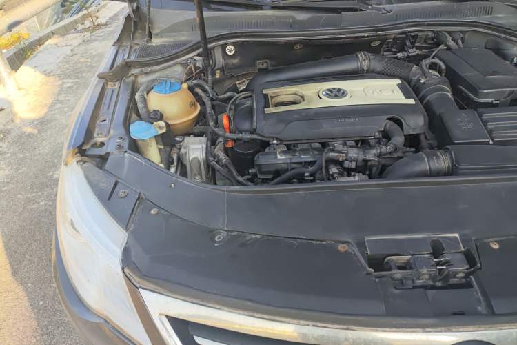 Used Volkswagen CC 2012 1.8TSI Luxury Model Engine Bay Right