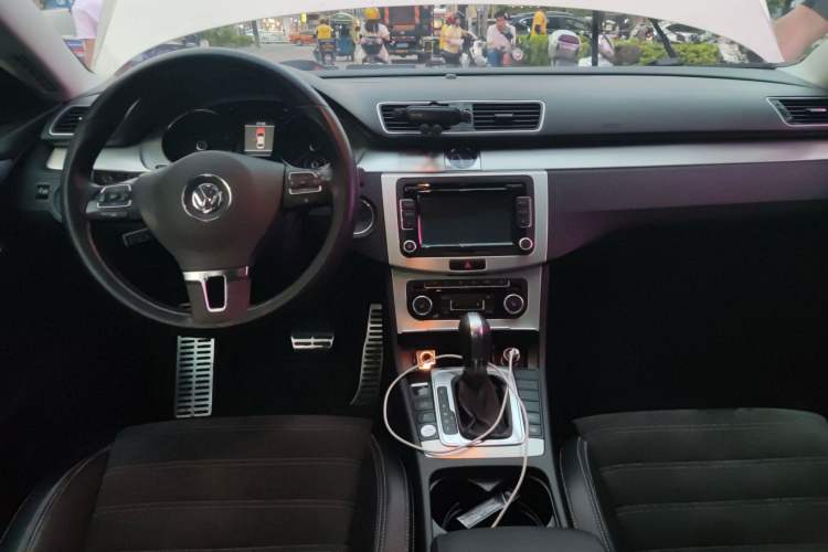 Used Volkswagen CC 2012 2.0 TSI Luxury Model Center Console