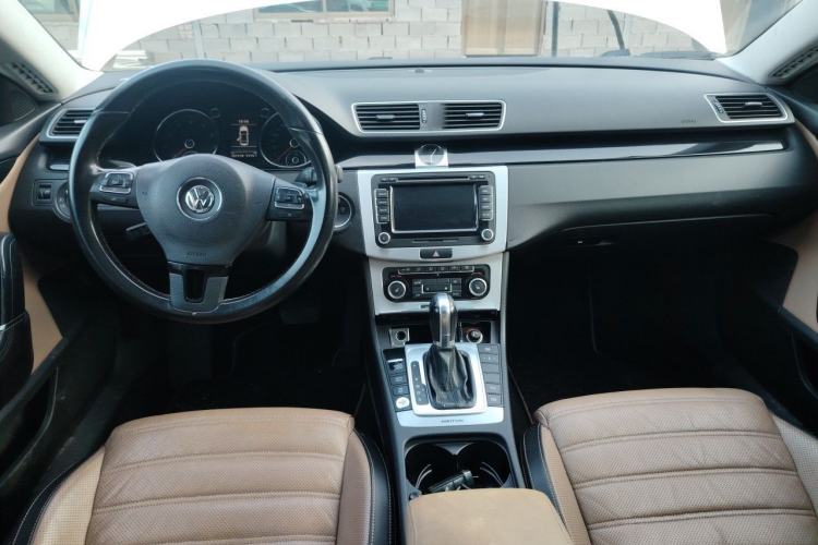 Used Volkswagen CC 2012 3.6 FSI R-Line Center Console