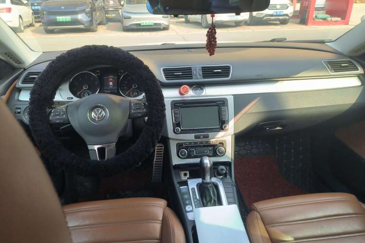 Used Volkswagen CC 2012 2.0 TSI Luxury Model Center Console