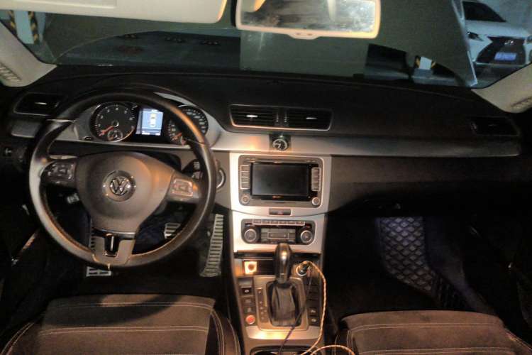 Used Volkswagen CC 2012 2.0 TSI Luxury Model Center Console