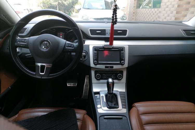 Used Volkswagen CC 2012 1.8TSI Luxury Model Center Console